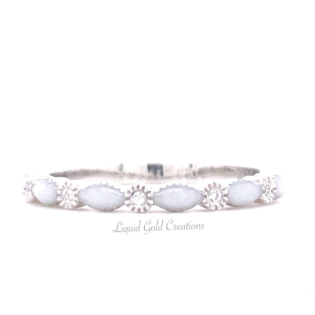 Luna 14k White Gold  (size 9)